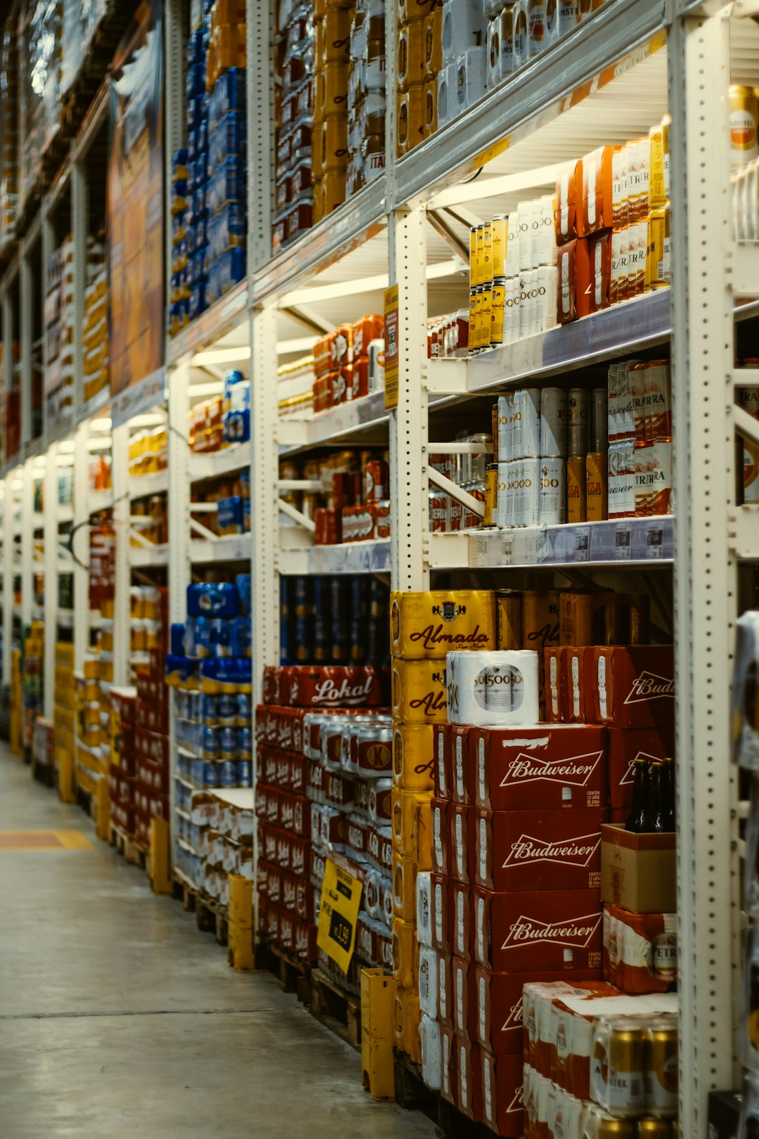 Read more about the article Top 7 Ecommerce Platforms for Distributors in 2026
